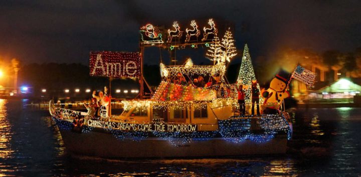 <h3>Chistrmas Boat Parade of Lights on Lake Conroe</h3>“>
</div>
<div class=